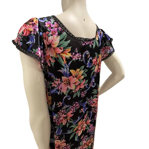 VTG Vanity Fair Floral Nylon Nightgown M Black Pink Lace Trim Made in USA - Picture 10 of 15